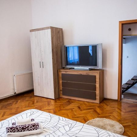 Troll'S House Apartment Сибиу Екстериор снимка